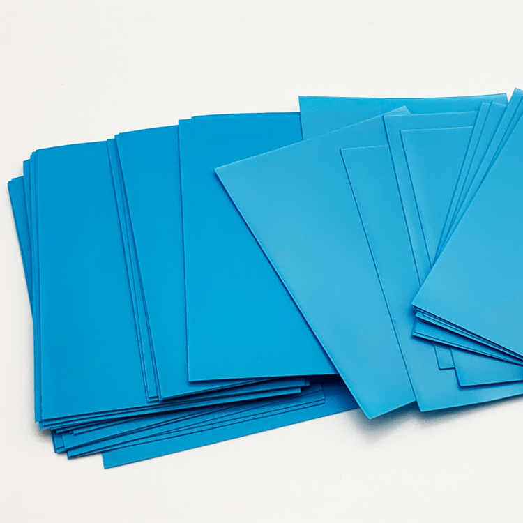 Lenayuyu 600pcs Card Sleeves lightblue color 66mm*91mm Matte